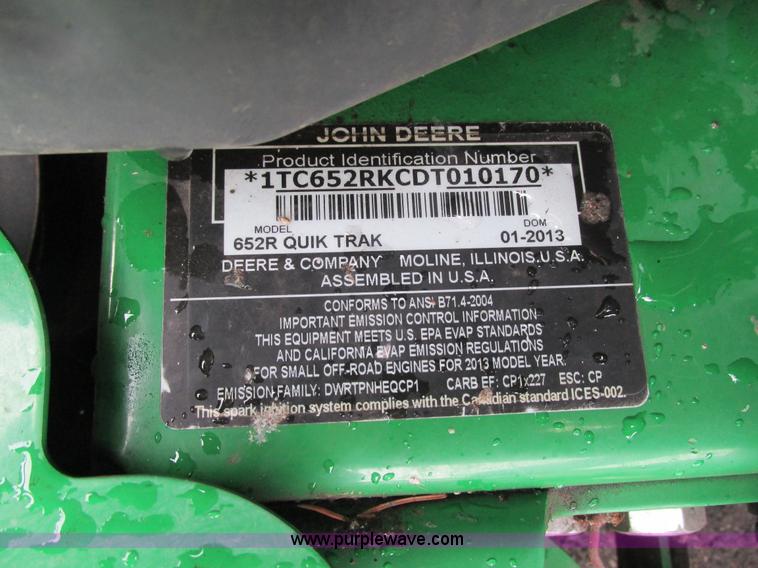 image for item K6582 2013 John Deere 652R Quik Trak lawn mower