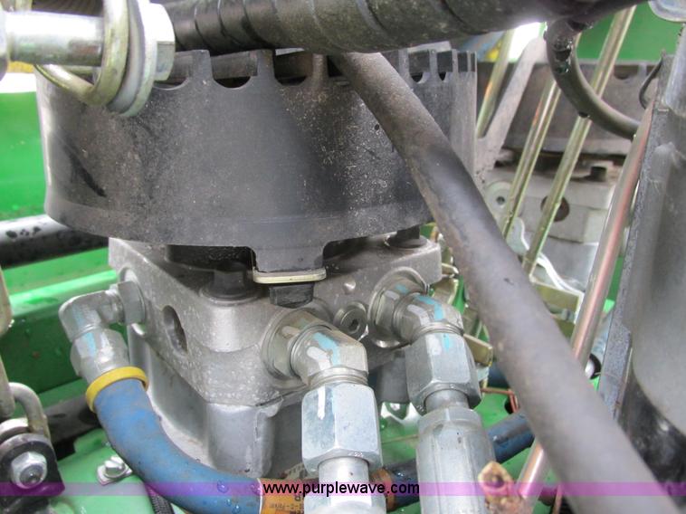 image for item K6583 2013 John Deere 652R Quik Trak lawn mower