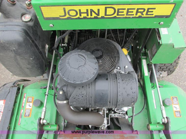 image for item K6583 2013 John Deere 652R Quik Trak lawn mower