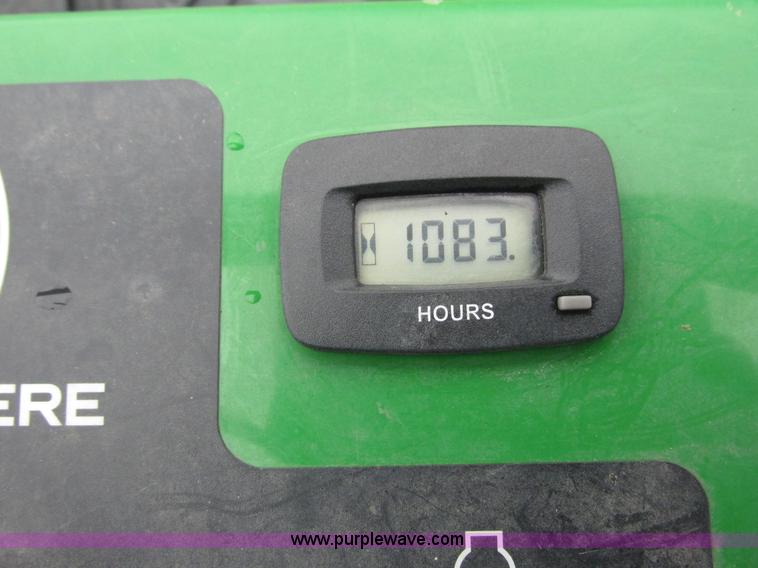 image for item K6583 2013 John Deere 652R Quik Trak lawn mower