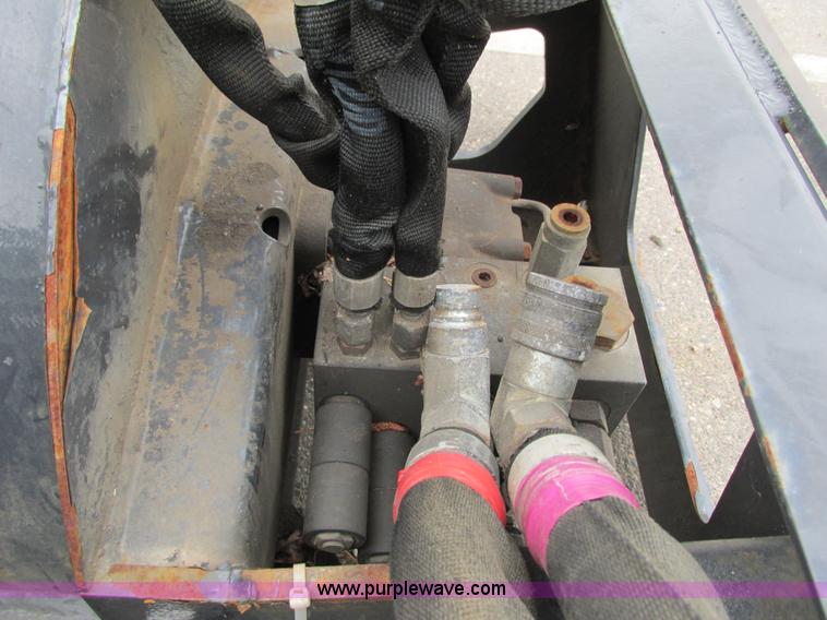 image for item K6589 2010 Bobcat SB200X78 snow blower