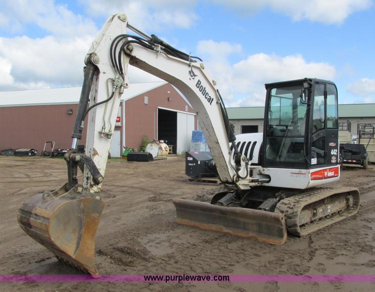 image for item K6591 2006 Bobcat 442C compact excavator