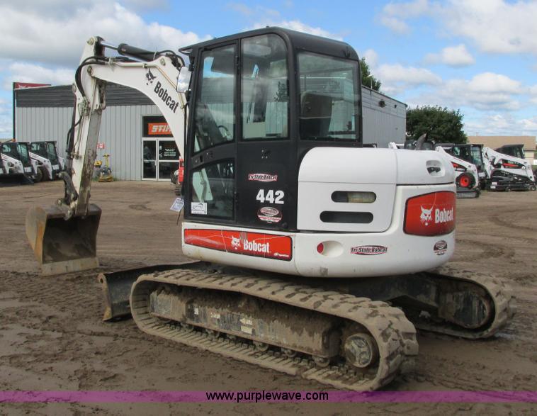image for item K6591 2006 Bobcat 442C compact excavator