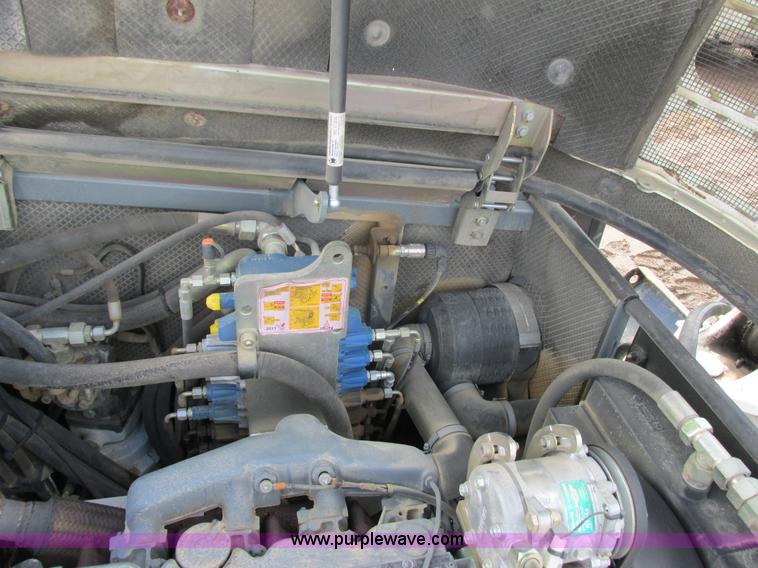 image for item K6591 2006 Bobcat 442C compact excavator