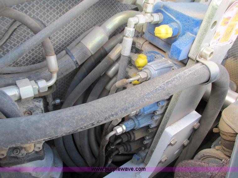 image for item K6591 2006 Bobcat 442C compact excavator