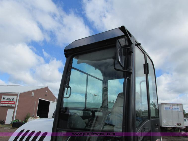 image for item K6591 2006 Bobcat 442C compact excavator