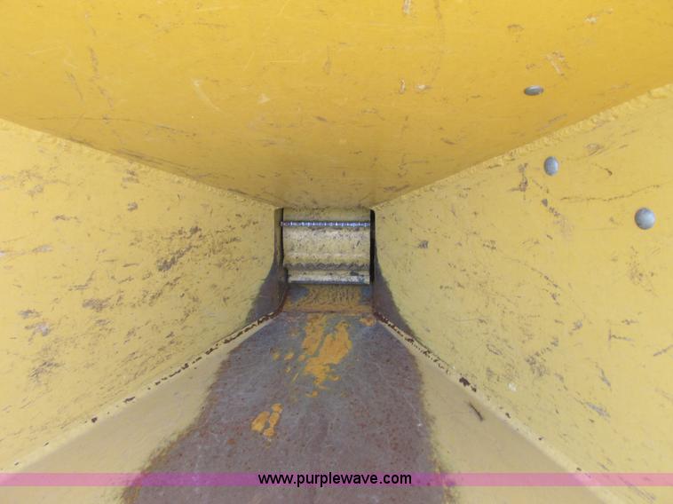 image for item K6598 2009 Rayco RC6D-V chipper