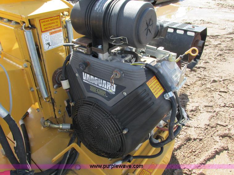 image for item K6598 2009 Rayco RC6D-V chipper