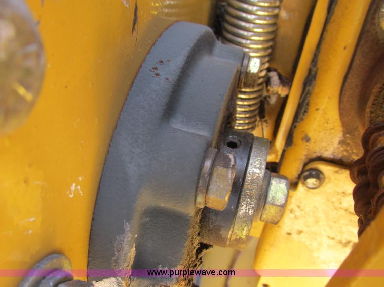 image for item K6598 2009 Rayco RC6D-V chipper