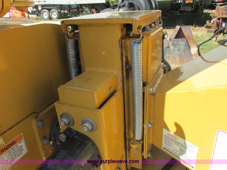 image for item K6598 2009 Rayco RC6D-V chipper