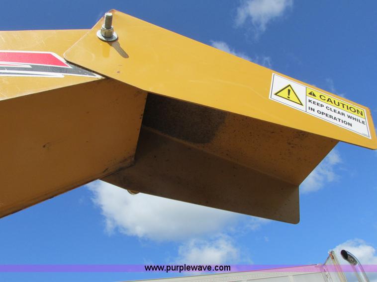 image for item K6598 2009 Rayco RC6D-V chipper