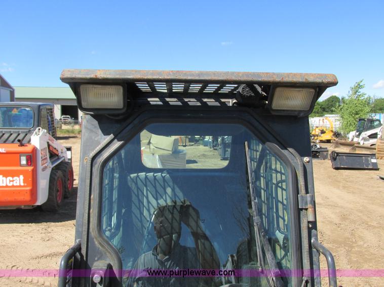 image for item K6601 2011 Bobcat S70 skid steer