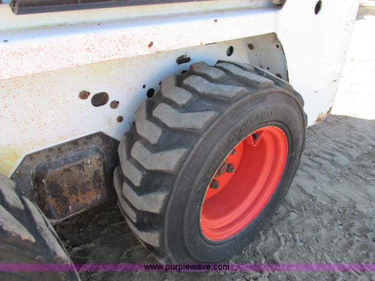 image for item K6601 2011 Bobcat S70 skid steer
