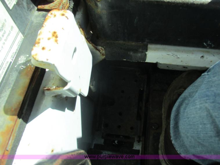 image for item K6601 2011 Bobcat S70 skid steer