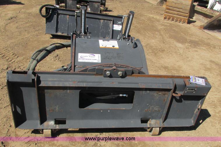 image for item K6603 2011 Bobcat 24PLA planer