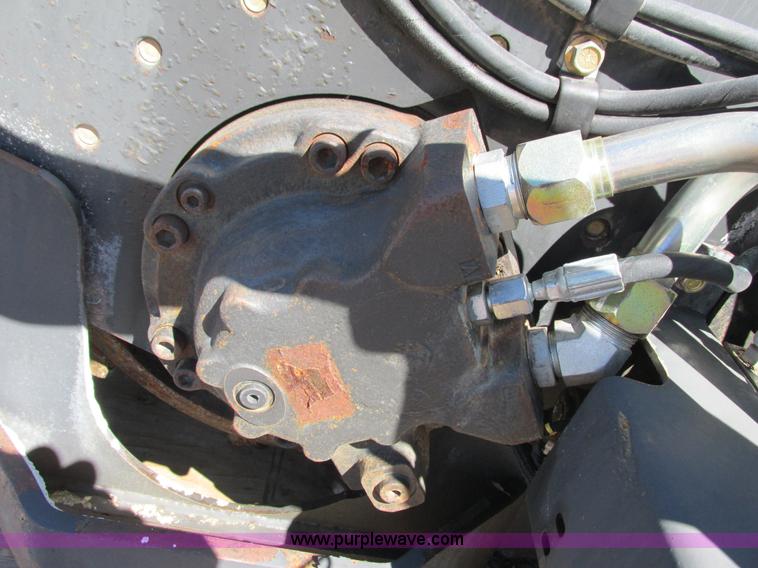 image for item K6603 2011 Bobcat 24PLA planer