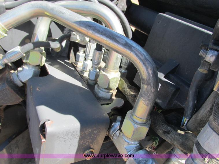 image for item K6603 2011 Bobcat 24PLA planer