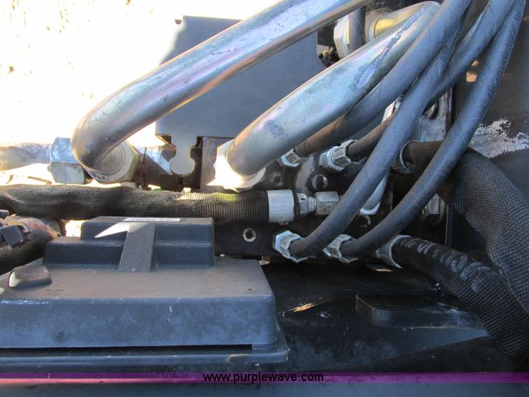 image for item K6603 2011 Bobcat 24PLA planer