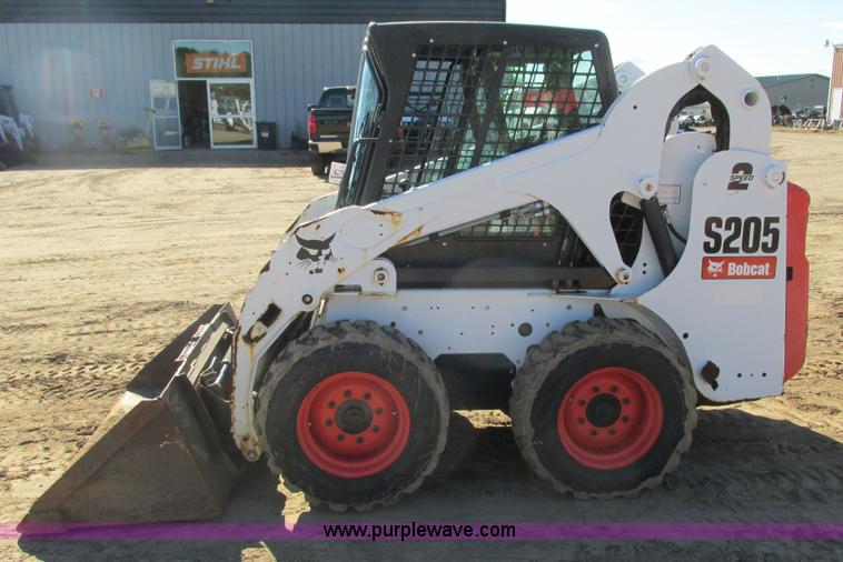image for item K6612 2011 Bobcat S205 skid steer
