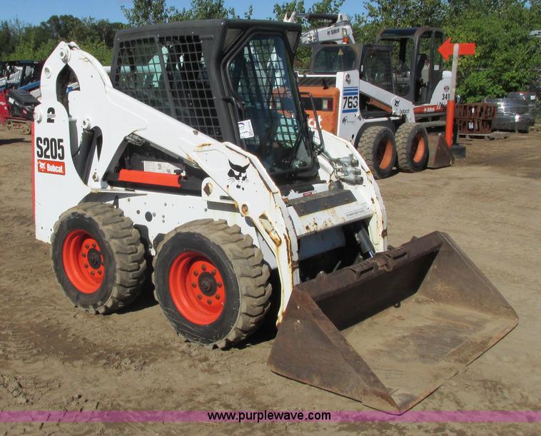 image for item K6612 2011 Bobcat S205 skid steer