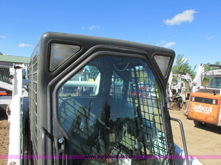image for item K6612 2011 Bobcat S205 skid steer