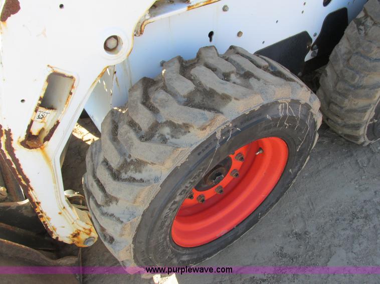 image for item K6612 2011 Bobcat S205 skid steer