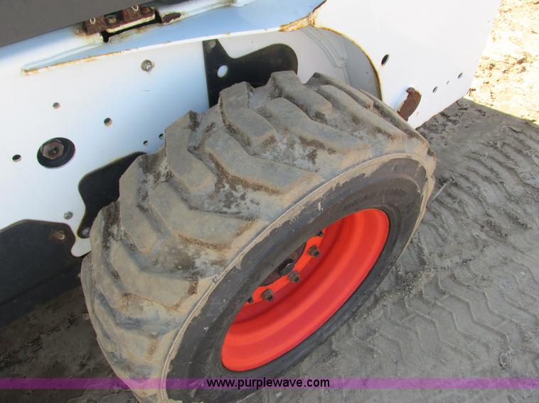image for item K6612 2011 Bobcat S205 skid steer