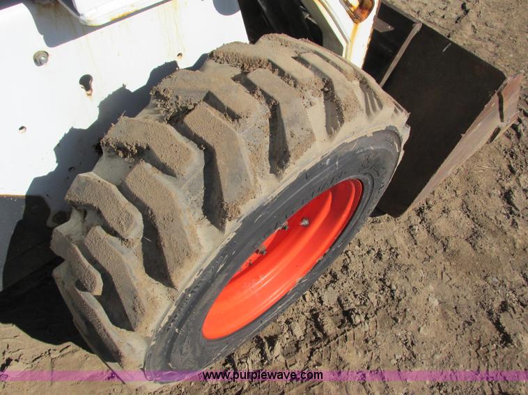image for item K6612 2011 Bobcat S205 skid steer