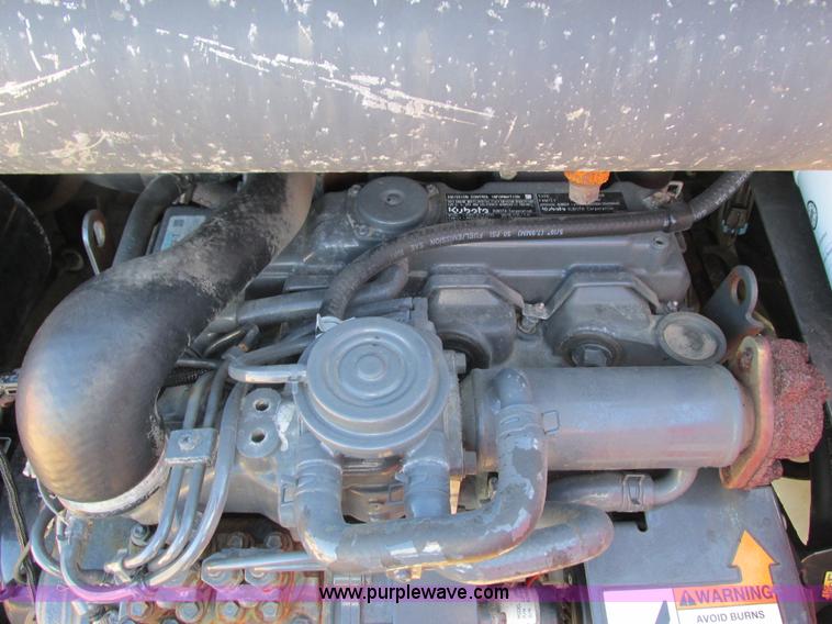 image for item K6612 2011 Bobcat S205 skid steer