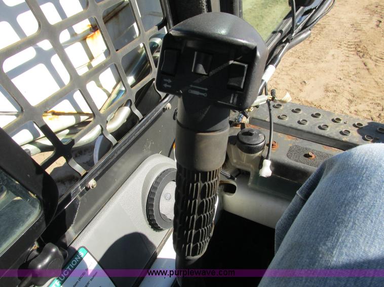 image for item K6612 2011 Bobcat S205 skid steer