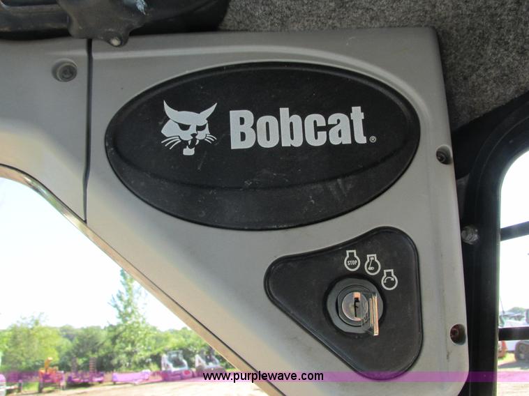 image for item K6612 2011 Bobcat S205 skid steer