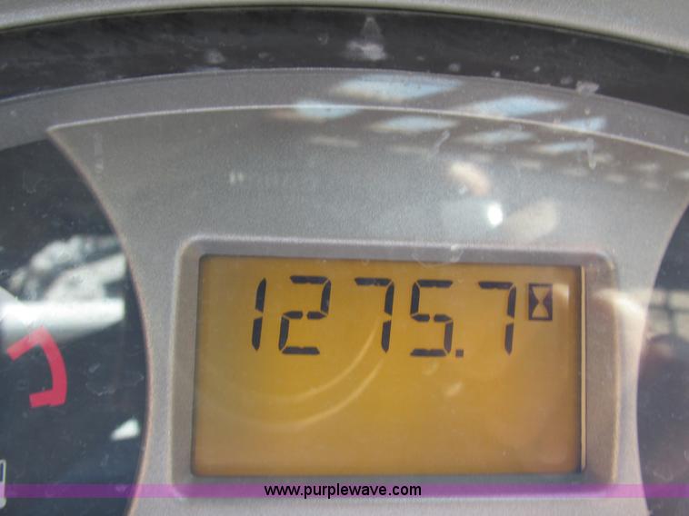 image for item K6612 2011 Bobcat S205 skid steer