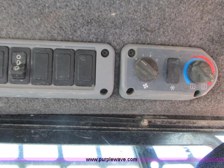 image for item K6613 2011 Bobcat S185 skid steer