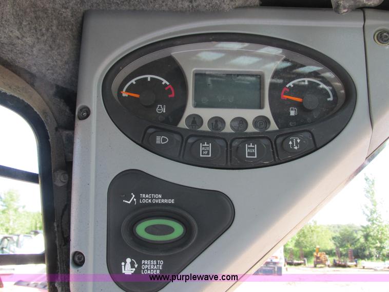 image for item K6613 2011 Bobcat S185 skid steer