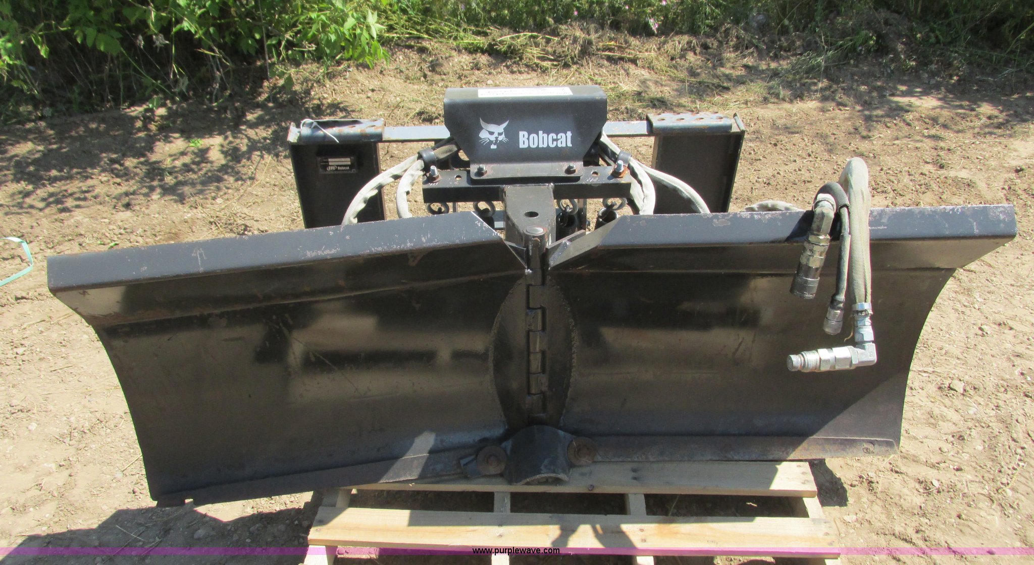 Bobcat VBlade 60 skid steer snow plow Item K6540 selling at SOLD