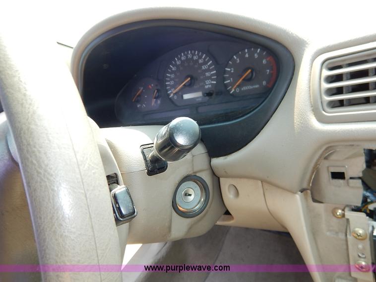 image for item J2707 2001 Mitsubishi Galant