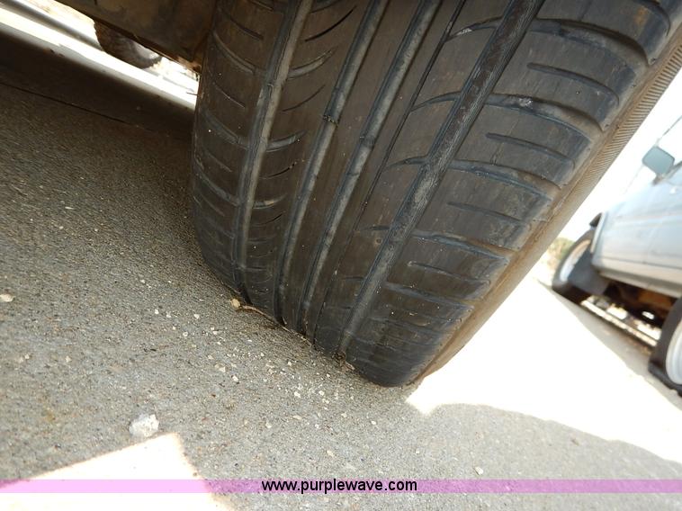 image for item J2707 2001 Mitsubishi Galant