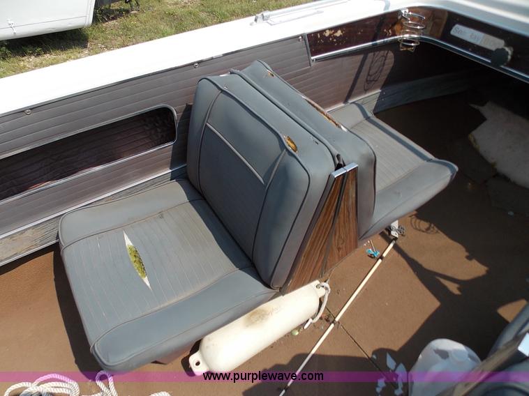 image for item J3502 1965 Sea Ray 800 boat