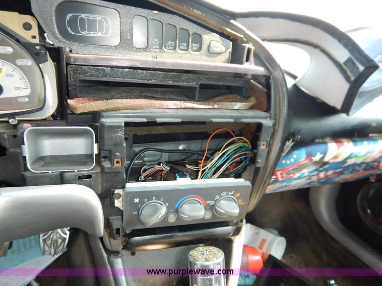 image for item J3539 1998 Pontiac Grand Prix