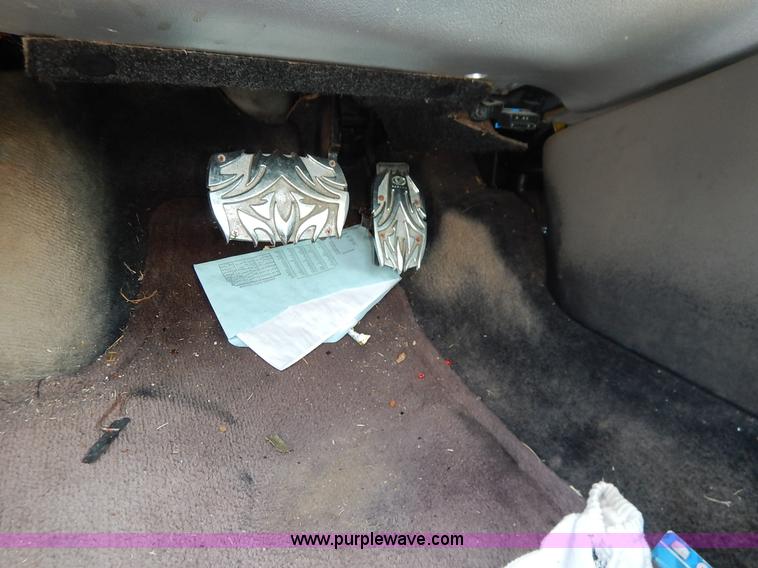 image for item J3539 1998 Pontiac Grand Prix