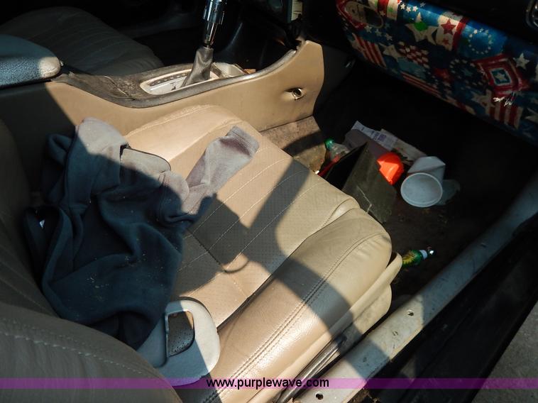 image for item J3539 1998 Pontiac Grand Prix