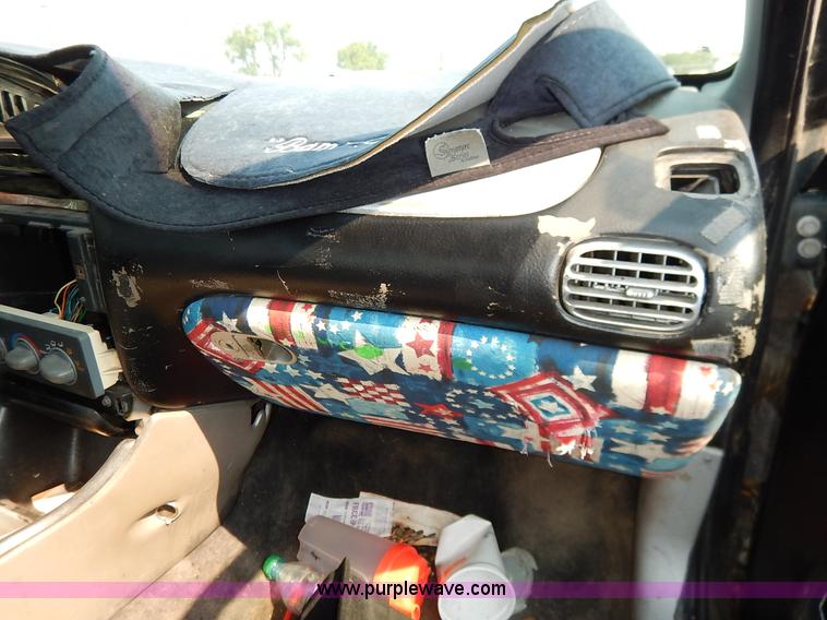 image for item J3539 1998 Pontiac Grand Prix