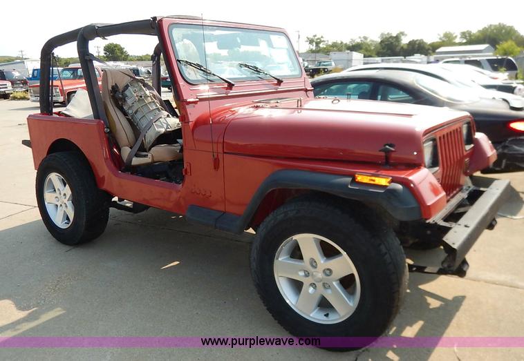 image for item J3543 1992 Jeep Wrangler SUV