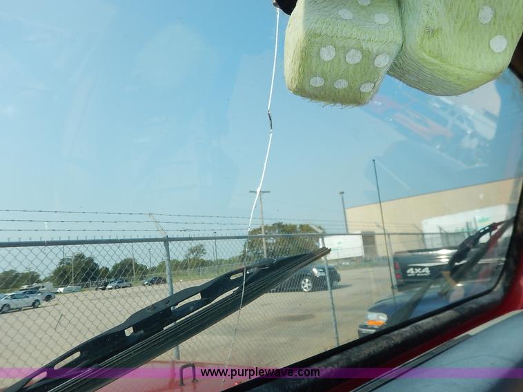 image for item J3543 1992 Jeep Wrangler SUV