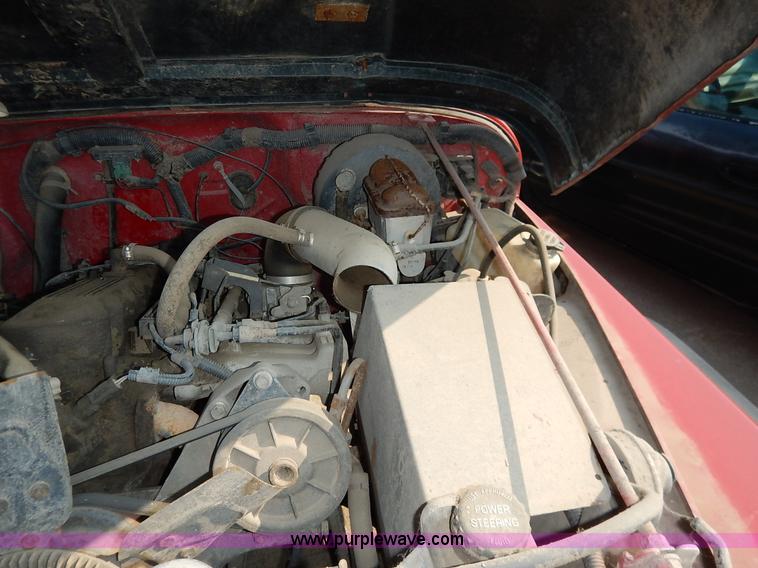 image for item J3543 1992 Jeep Wrangler SUV