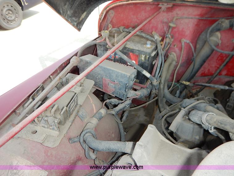 image for item J3543 1992 Jeep Wrangler SUV