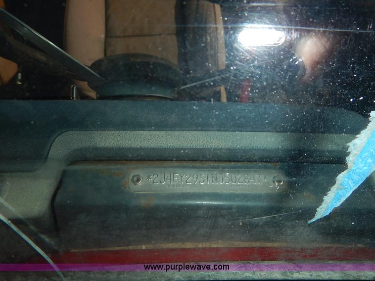 image for item J3543 1992 Jeep Wrangler SUV