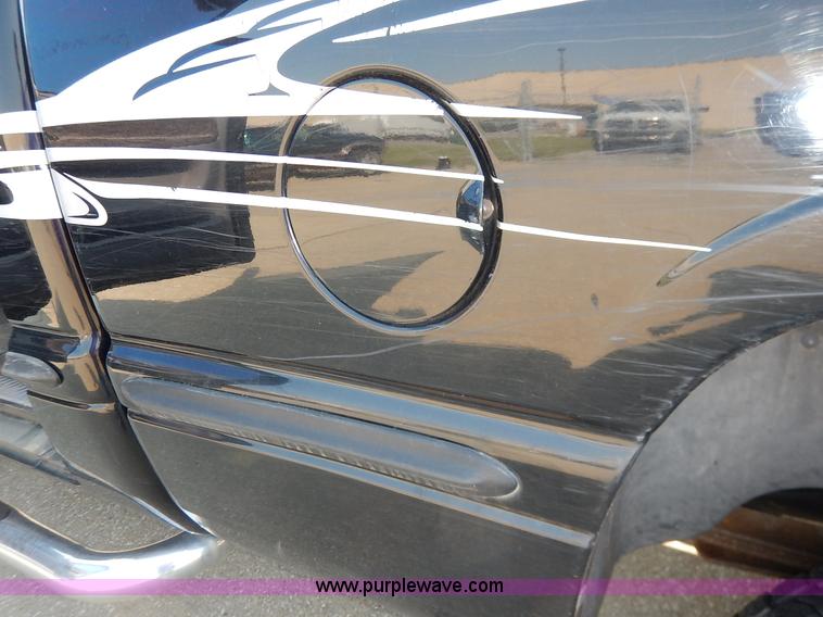 image for item J3545 1999 Dodge Ram 1500 pickup truck