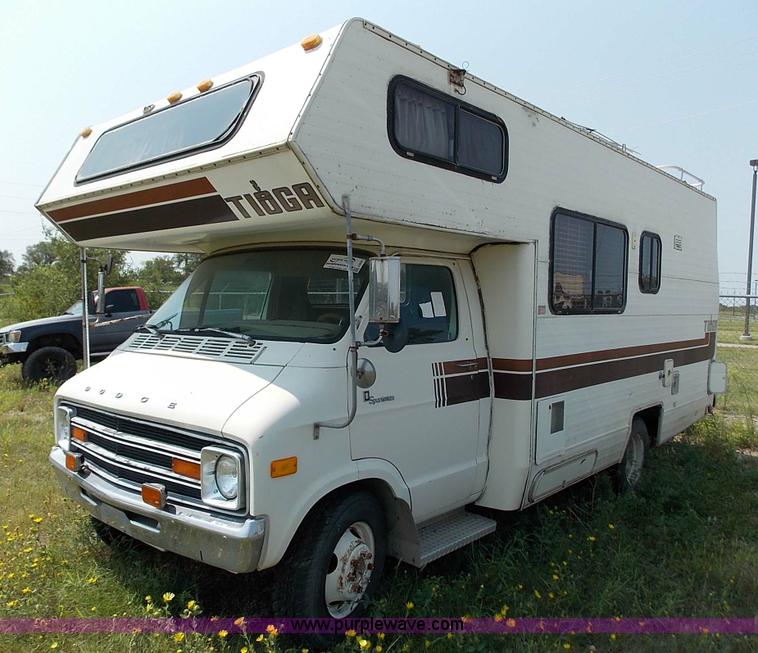 image for item J3550 1978 Dodge Sportsman motor home