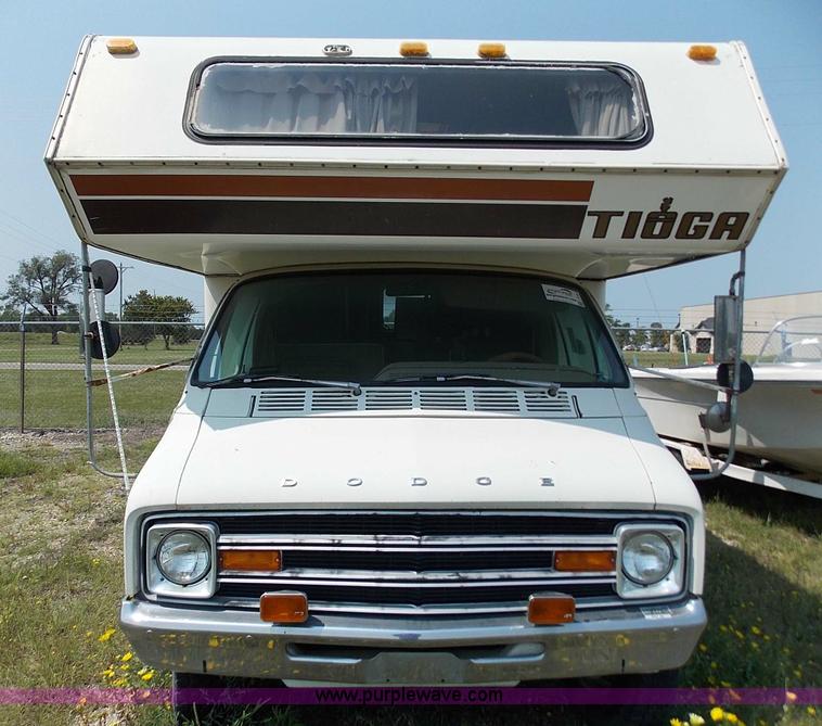 image for item J3550 1978 Dodge Sportsman motor home